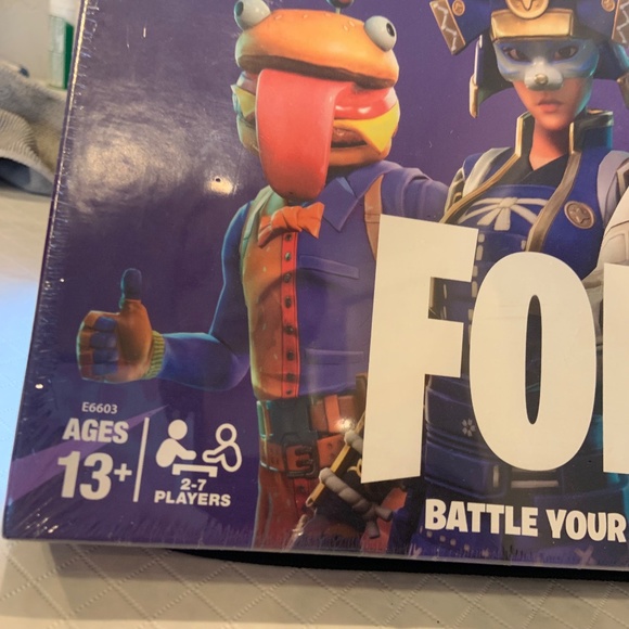 Monopoly Fortnite Edition Hasbro Gaming Board Game 13+ SEALED - Picture 6 of 12